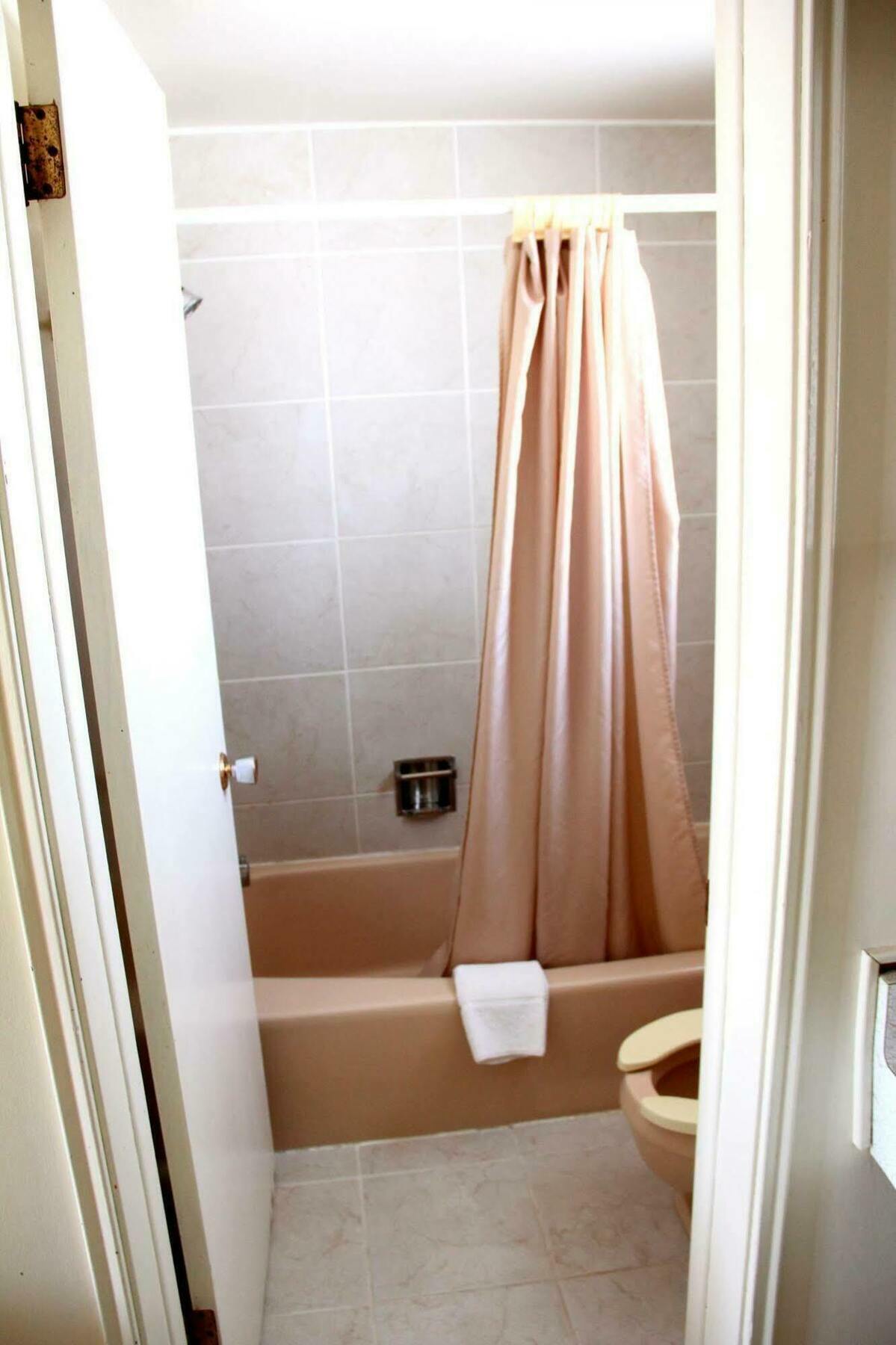 Lakeshor Motor Inn Virginia Zewnętrze zdjęcie